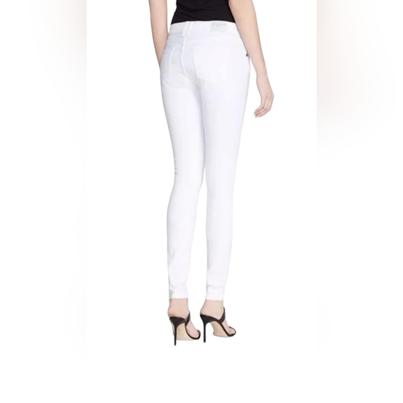 Burberry Brit Skinny leg Mid-rise Zip Closure five pockets white jeans. Size 28. - Picture 2 of 8